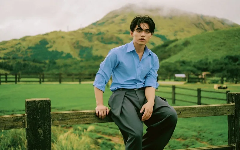 tieu su mono tu cai bong cua anh trai den hien tuong pop doc ban