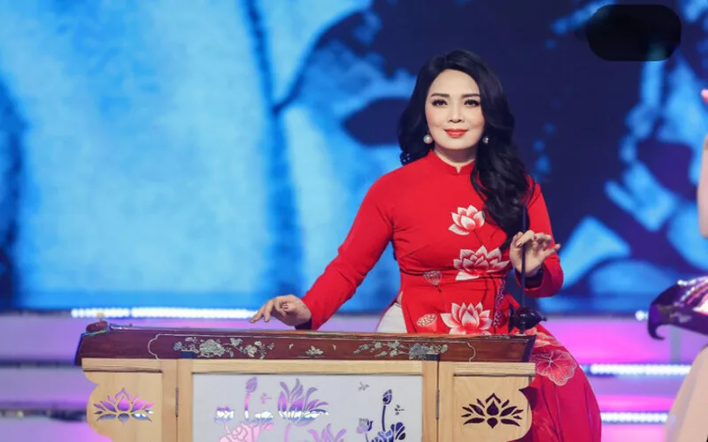 tim hieu tieu su nghe si nhan dan thai bao giong ca suoi am nhieu the he