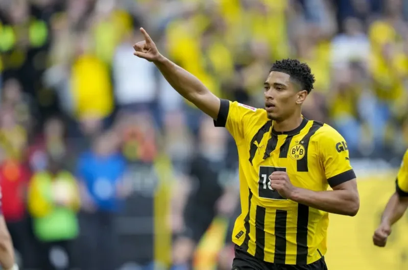 Borussia Dortmund giúp cầu thủ Bellingham nâng cao khả năng pressing, tranh chấp và lãnh đạo